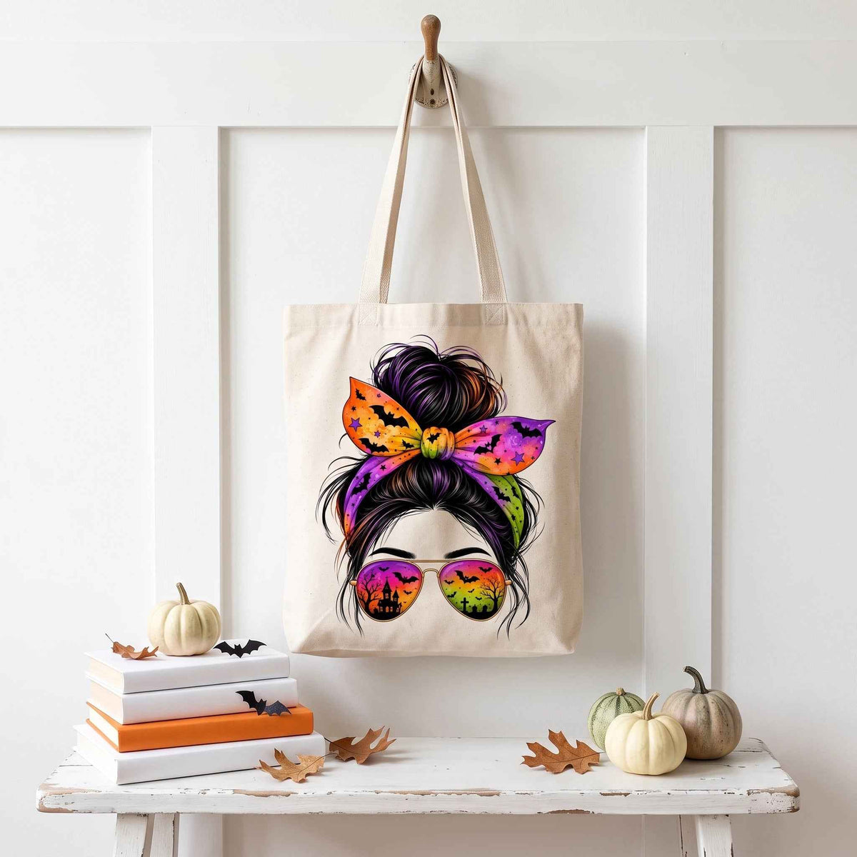 Clipart PNG Messy Bun Halloween – Chica con Gafas Castillo Embrujado | Descarga Digital 4500px